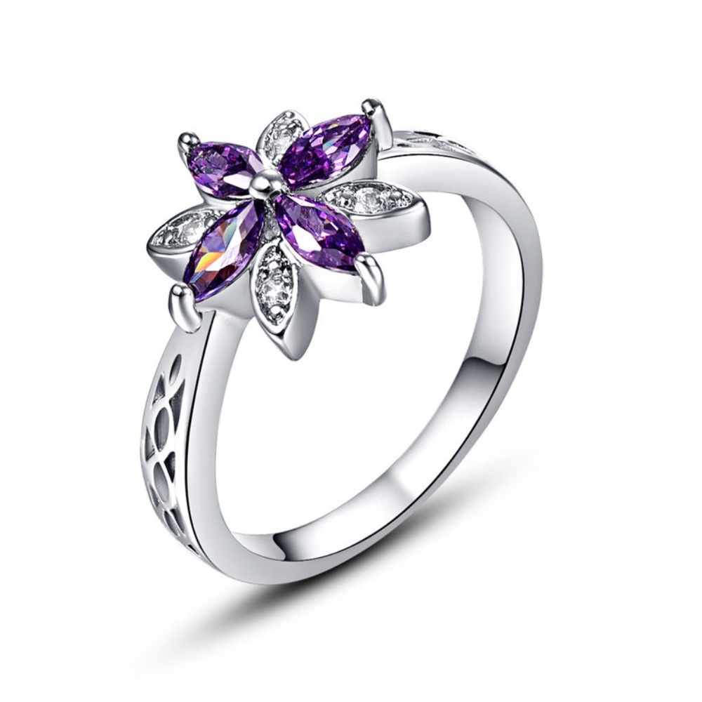 Purple and white flower ring size 7